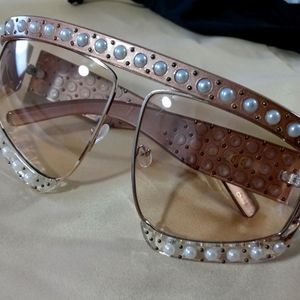 New Fashion Sunglasses Bronze with Simulated Pearls accents